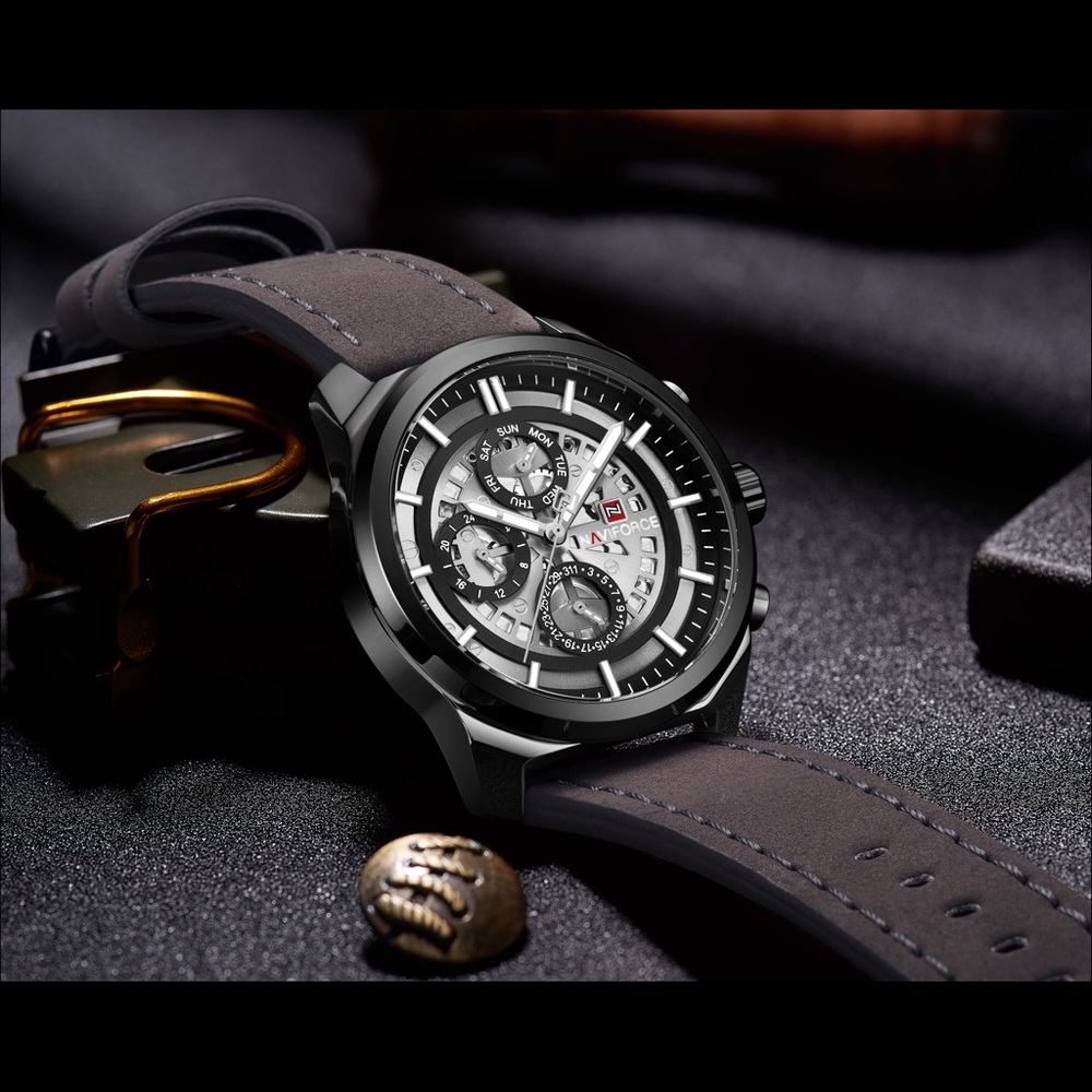 Watch (New with tag 🏷 and box) - Picture 2 of 4